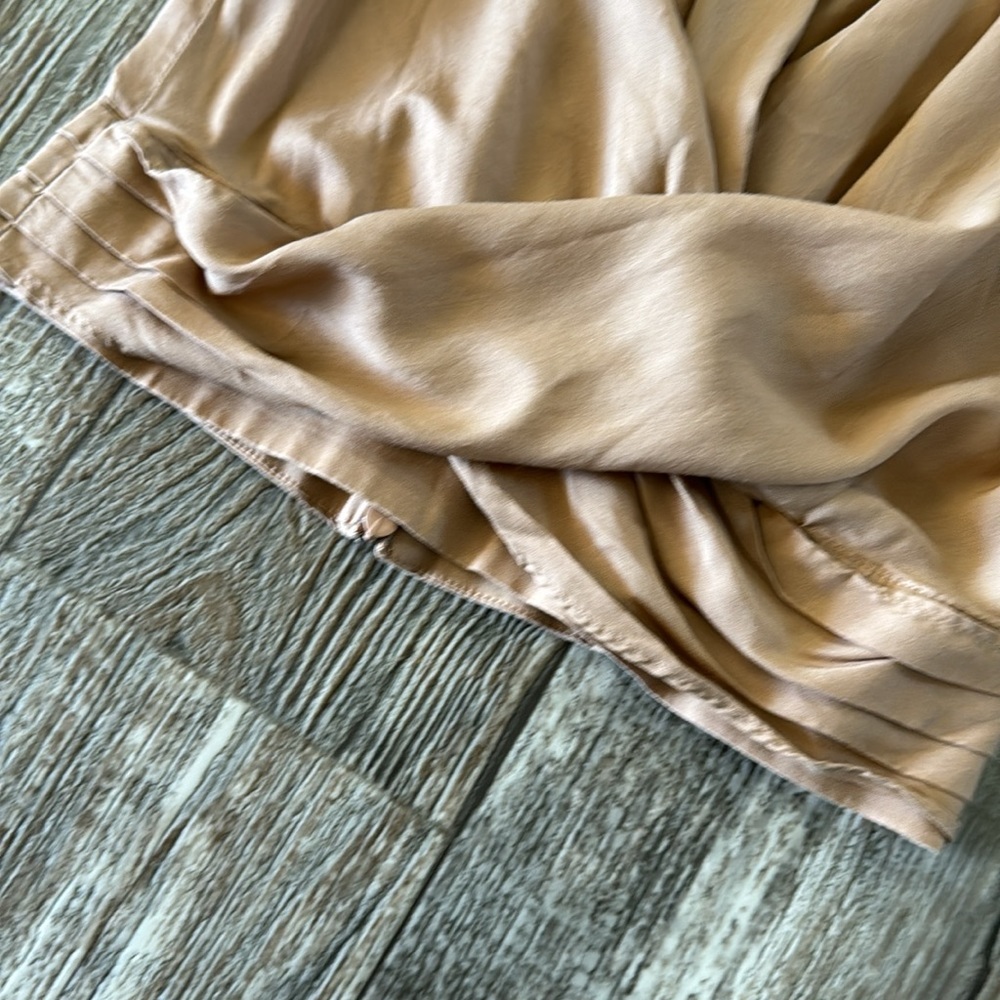 EXPRÉSS BEAUTIFUL TAN BLOUSE OPEN CHEST, XXS - Picture 5 of 12